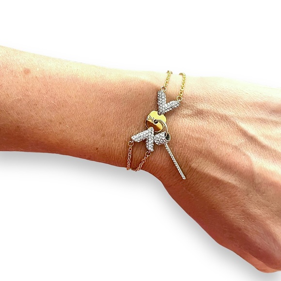 NIB Louis Vuitton Essential V Bracelet M67314 - Picture 5 of 15